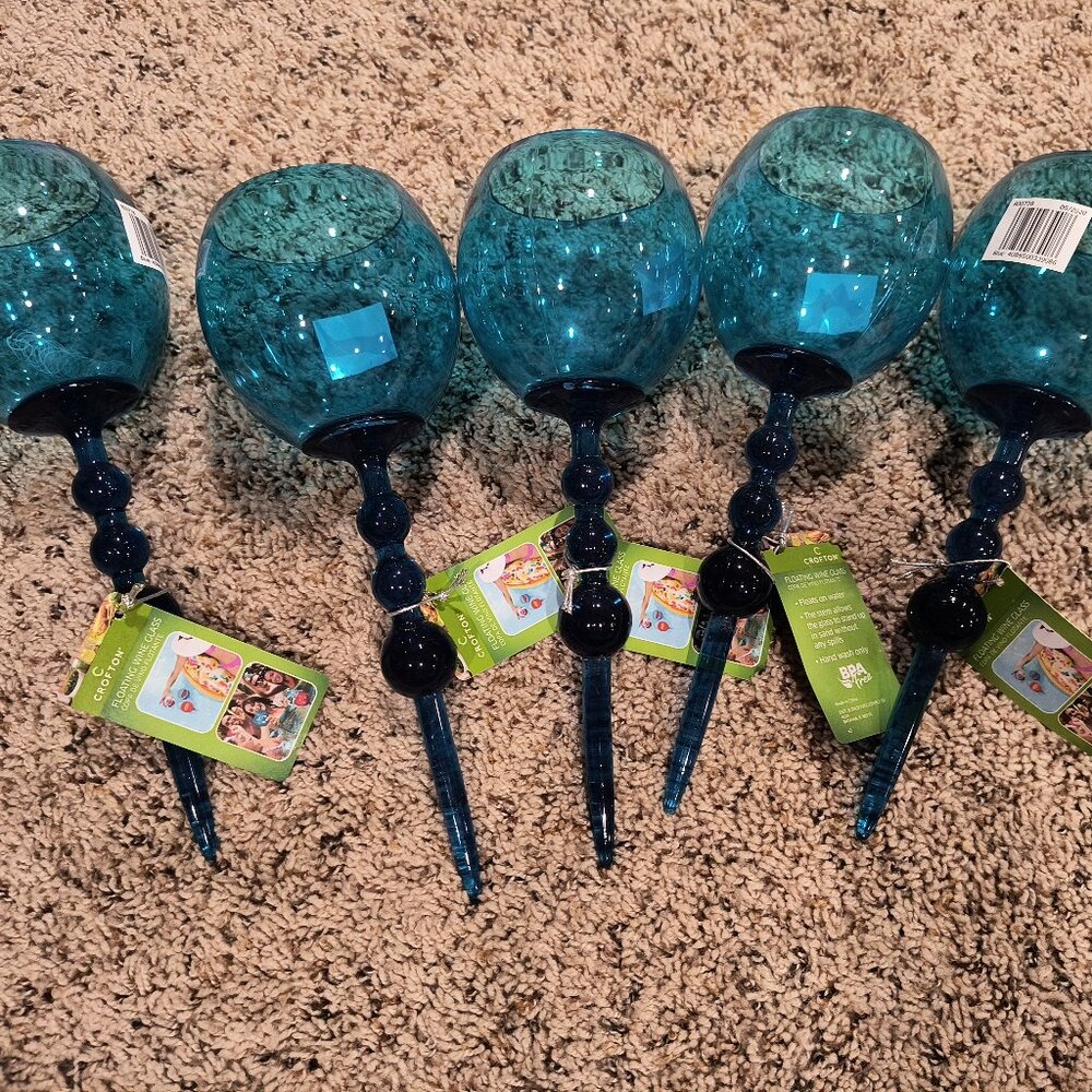 Set of 5 blue floating wine glasses